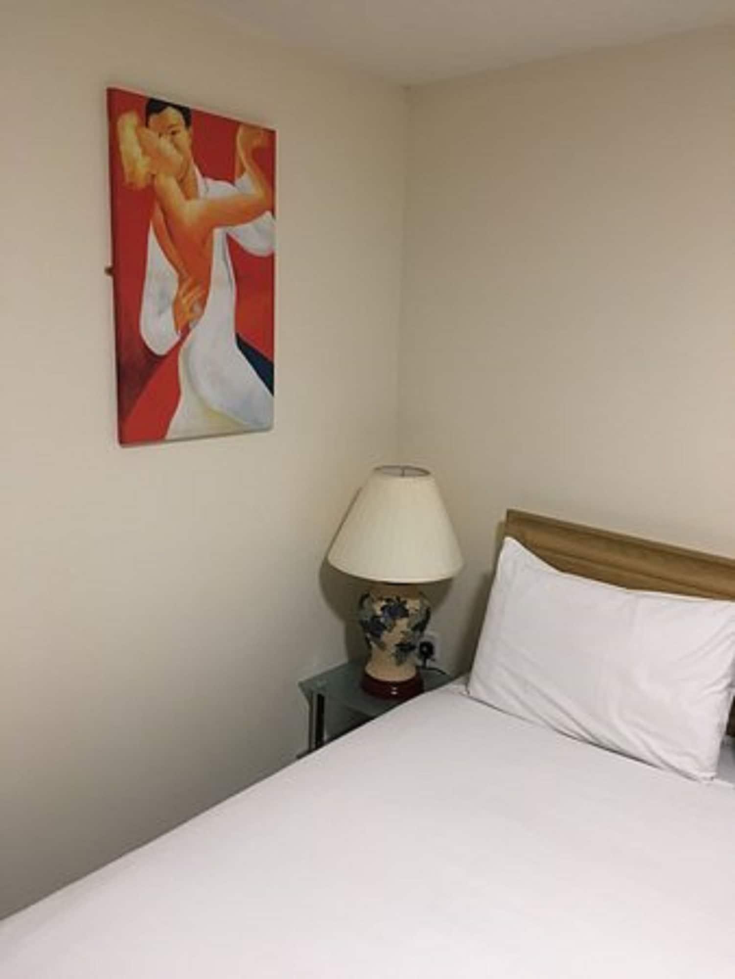 Basingstoke Country & Hotel Hook (Hampshire)