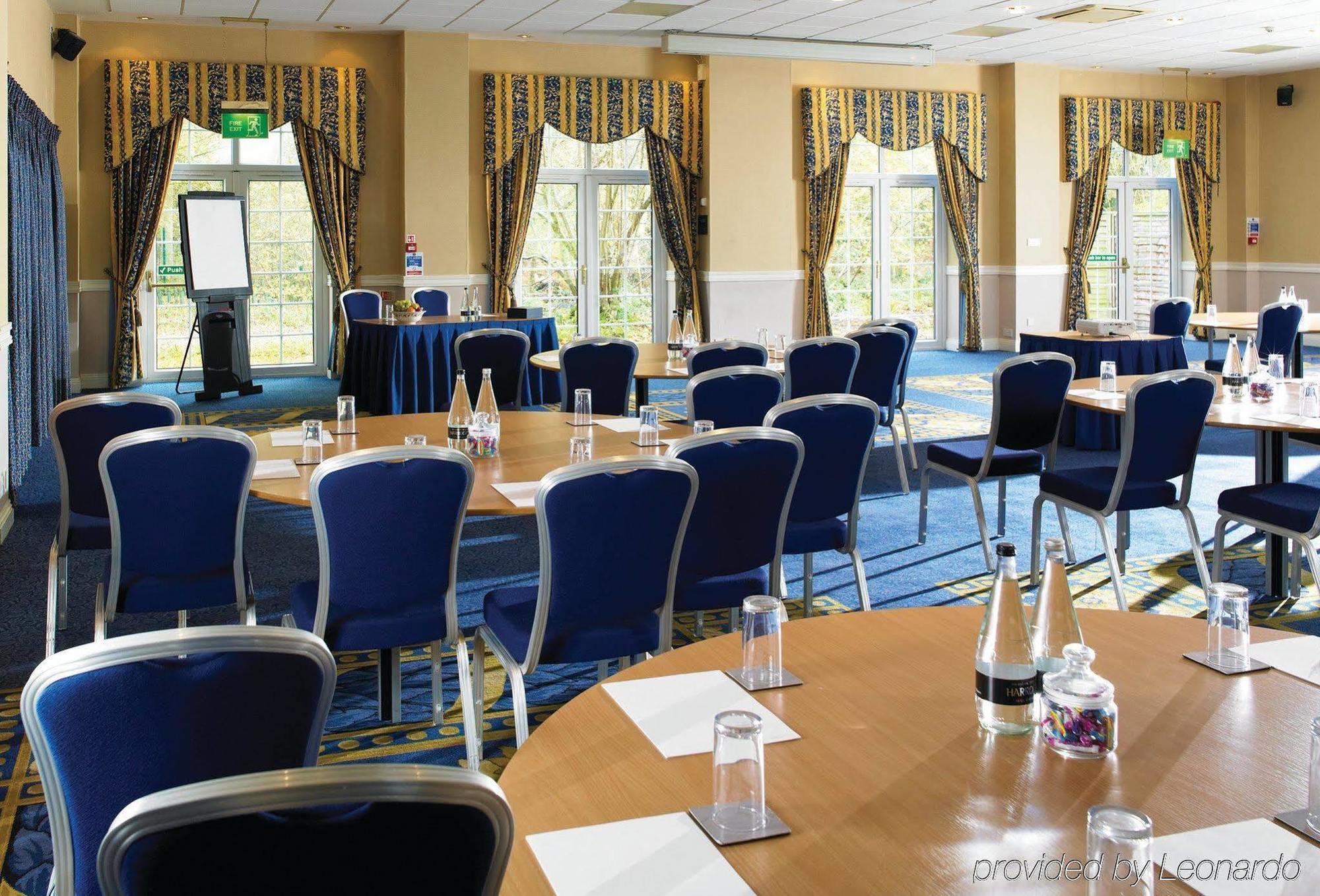 Basingstoke Country & 4* Hook (Hampshire)