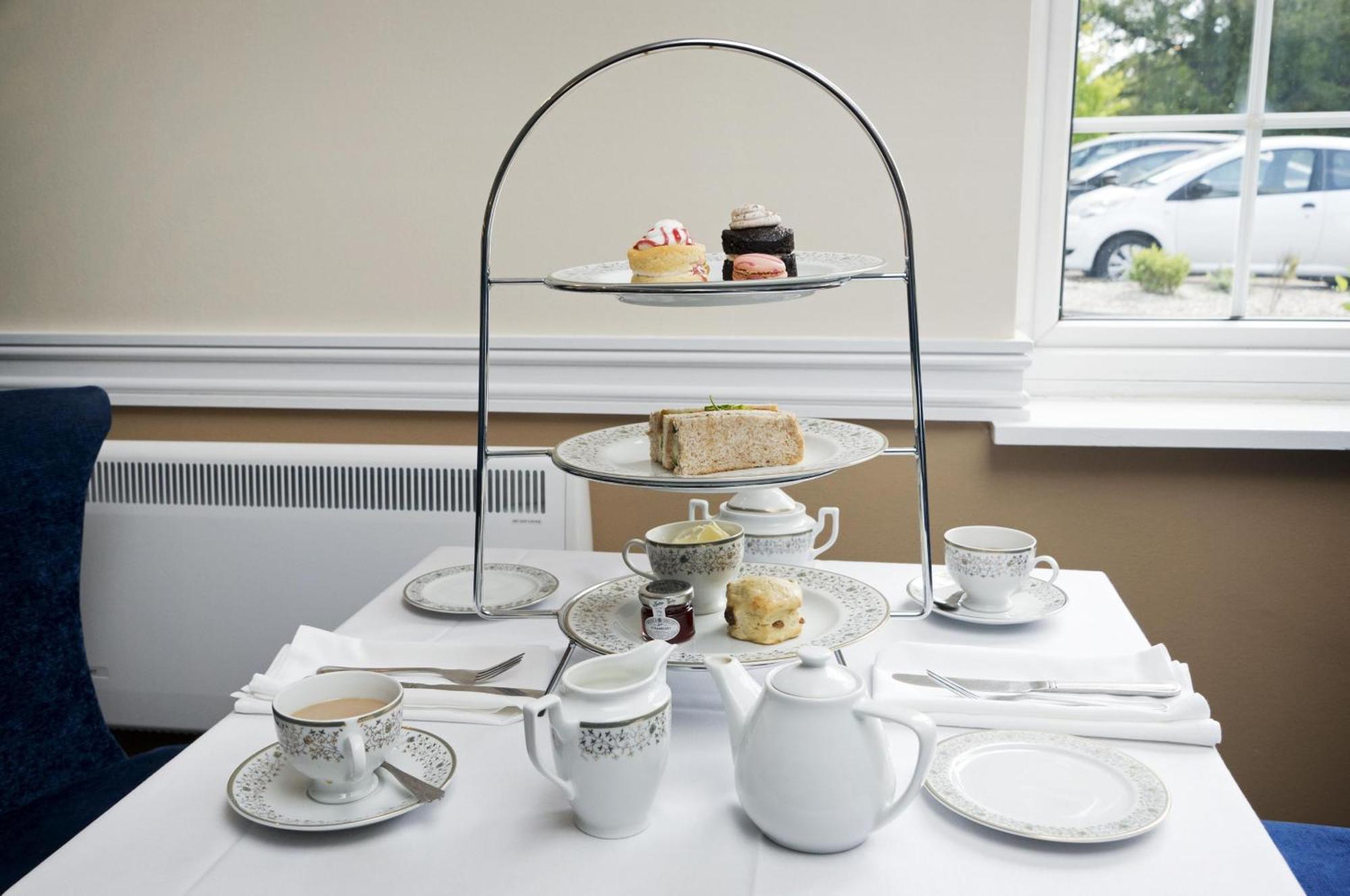 Basingstoke Country & Hotel Hook (Hampshire)