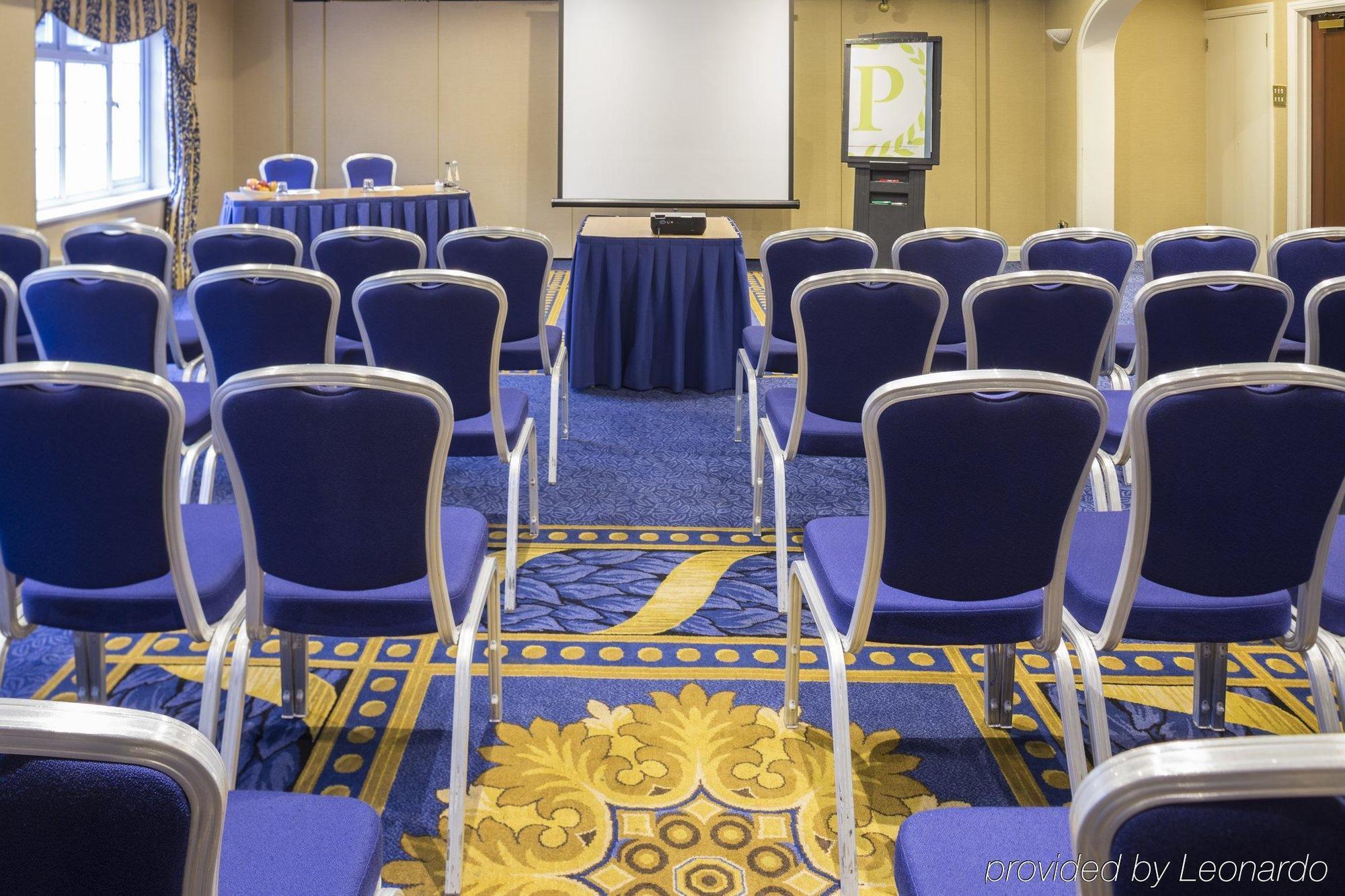 Basingstoke Country & Hotel 4*