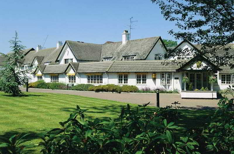 Basingstoke Country & Hotel