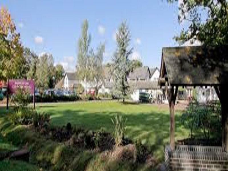 Basingstoke Country & 4*